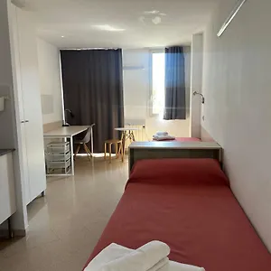  Auberge de jeunesse Residencia Universitaria Francesc Giralt I Serrà